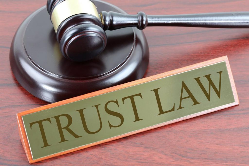 When to Seek a Lawyer – Everything You Should Know Before Filing a Court Case of Any Kind