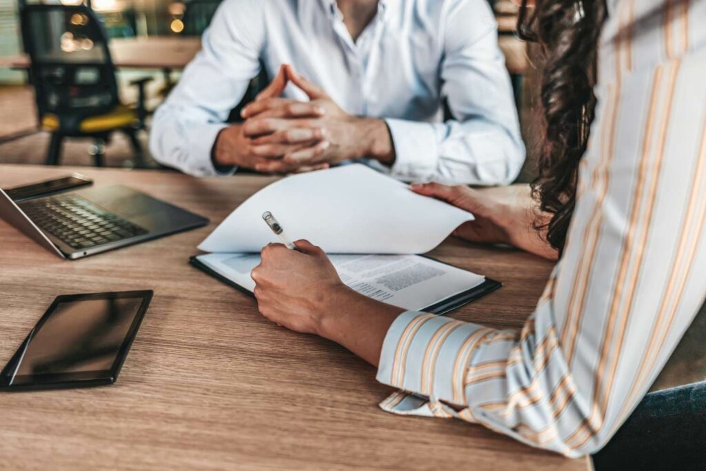Divorce Attorney: What You Need to Know Before Hiring An Attourney
