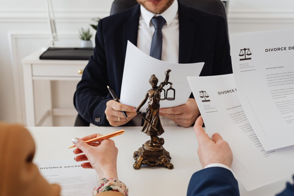 Simplify Your Divorce: Connect with an On-Demand Divorce Lawyer Today